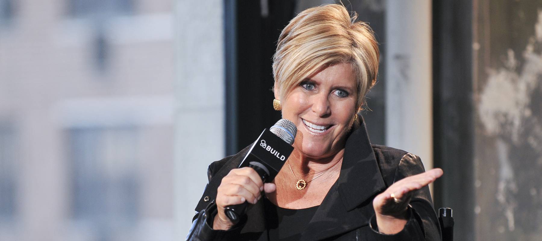 Suze Orman speaks in New York in 2014.