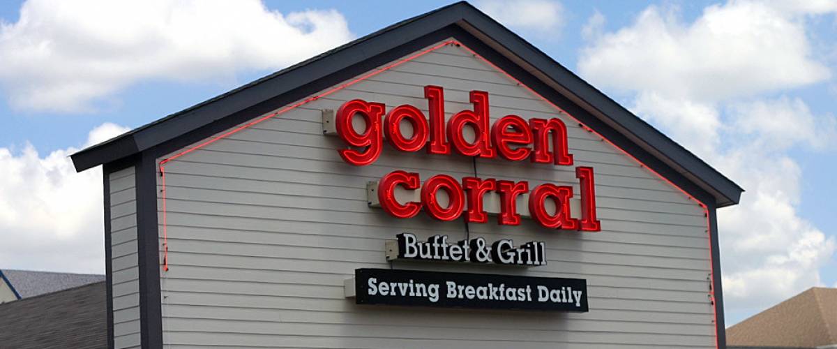 Golden Corral sign