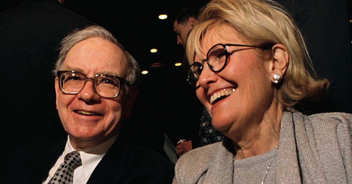 'Low expectations' key in love and stocks: Buffett
