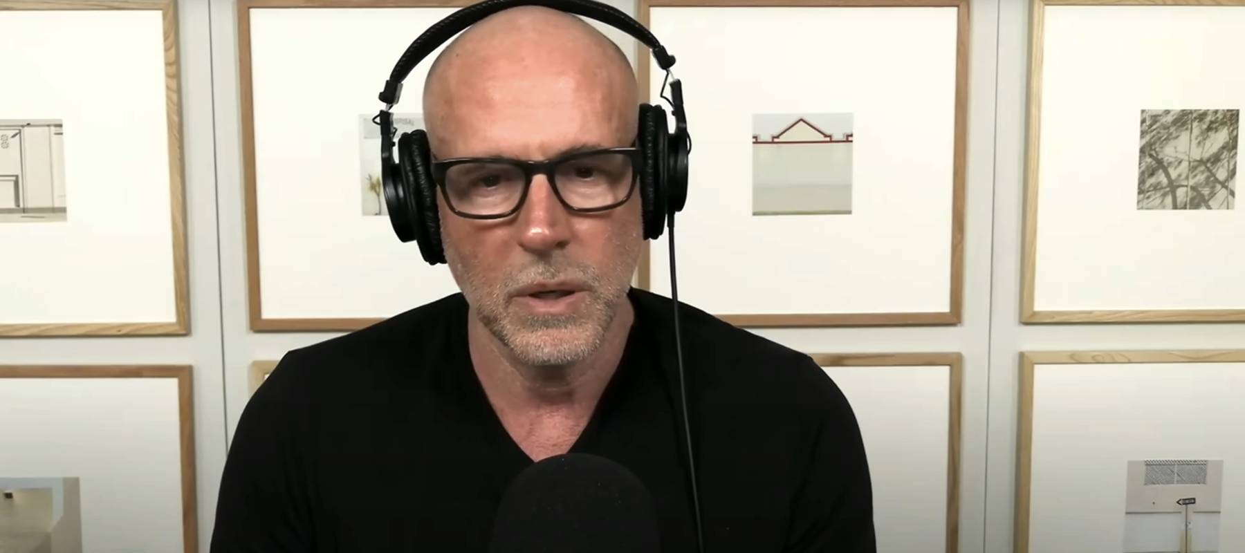 Scott Galloway appears as a guest on Chris Williamson's podcast "Modern Wisdom."