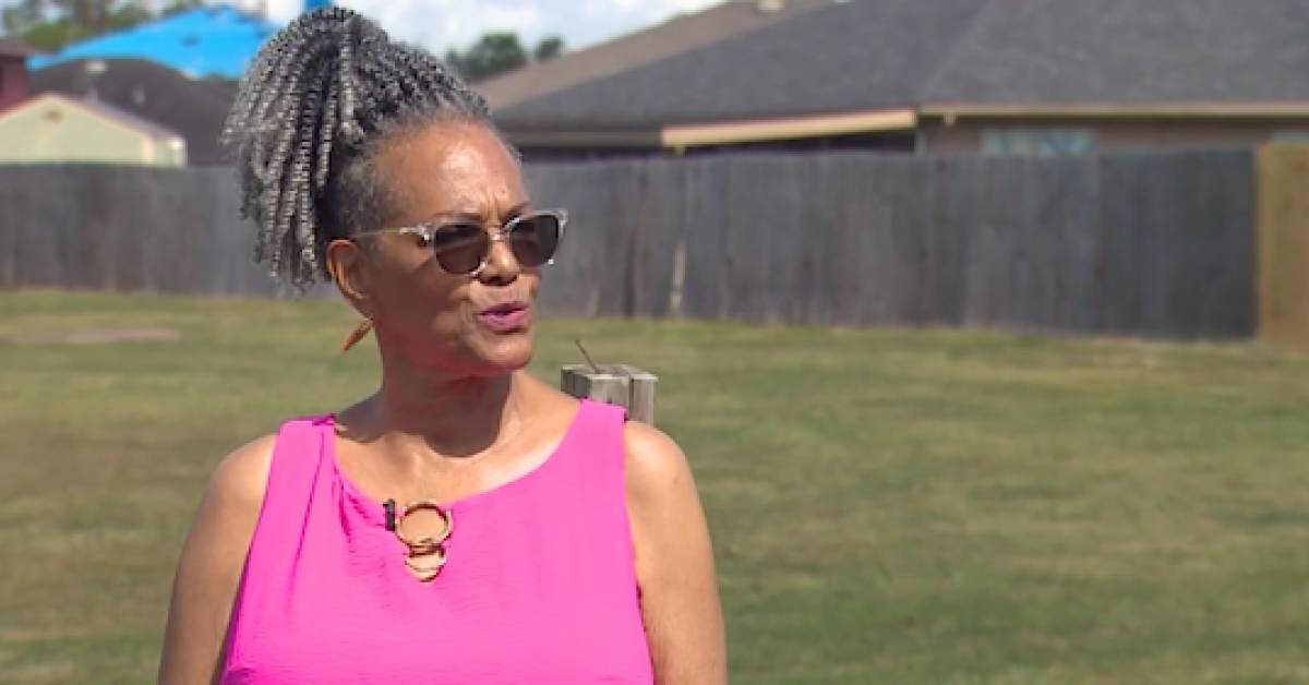 HOA drops fence repair after hurricane