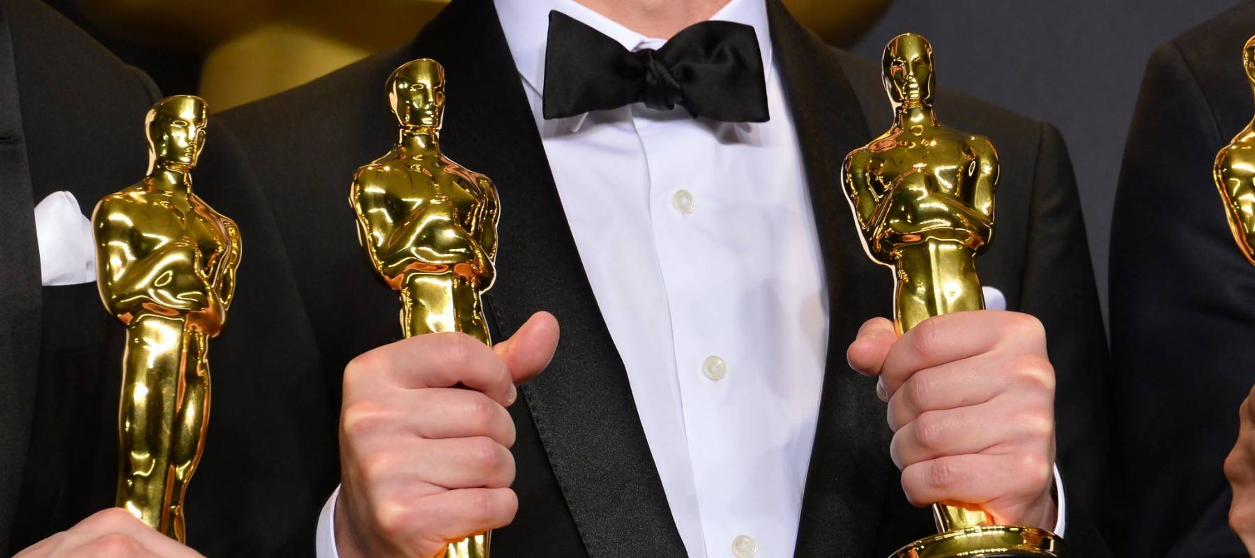 LOS ANGELES, CA - FEBRUARY 26, 2017. Oscar winners holding their awards in the photo room at the 89th Annual Academy Awards at Dolby Theatre, Los Angeles