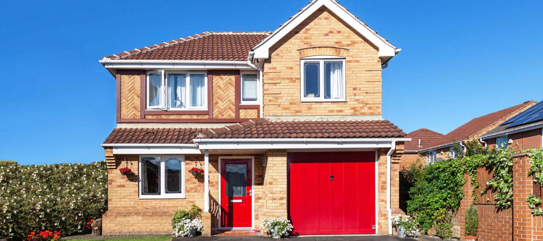 Beautiful detached house with red door
