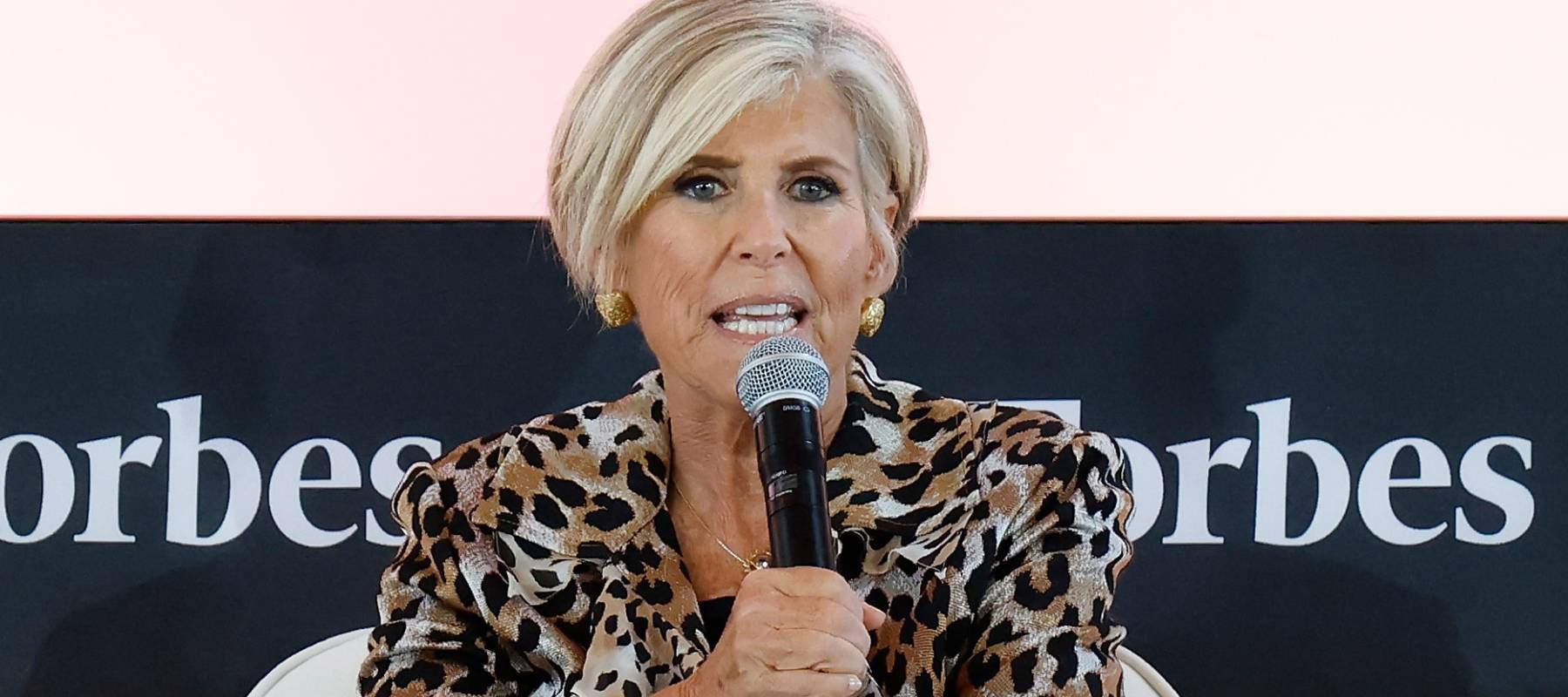 Suze Orman speaks in October 2024 in New York City.
