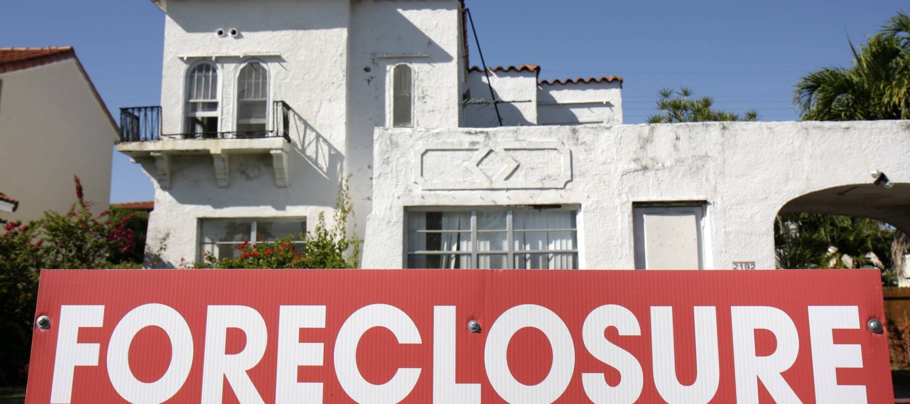 Foreclosure sign