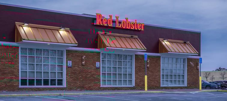 Side Building View of Red Lobster Restaurant in Orlando, Florida.