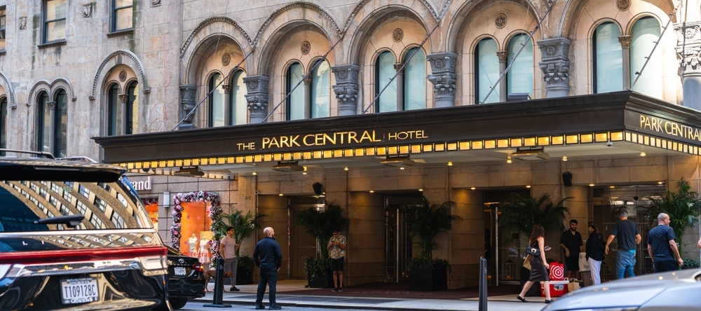 It makes sense for investors to focus on assets that can deliver solid growth and remain fairly steady, even when the outlook feels uncertain.