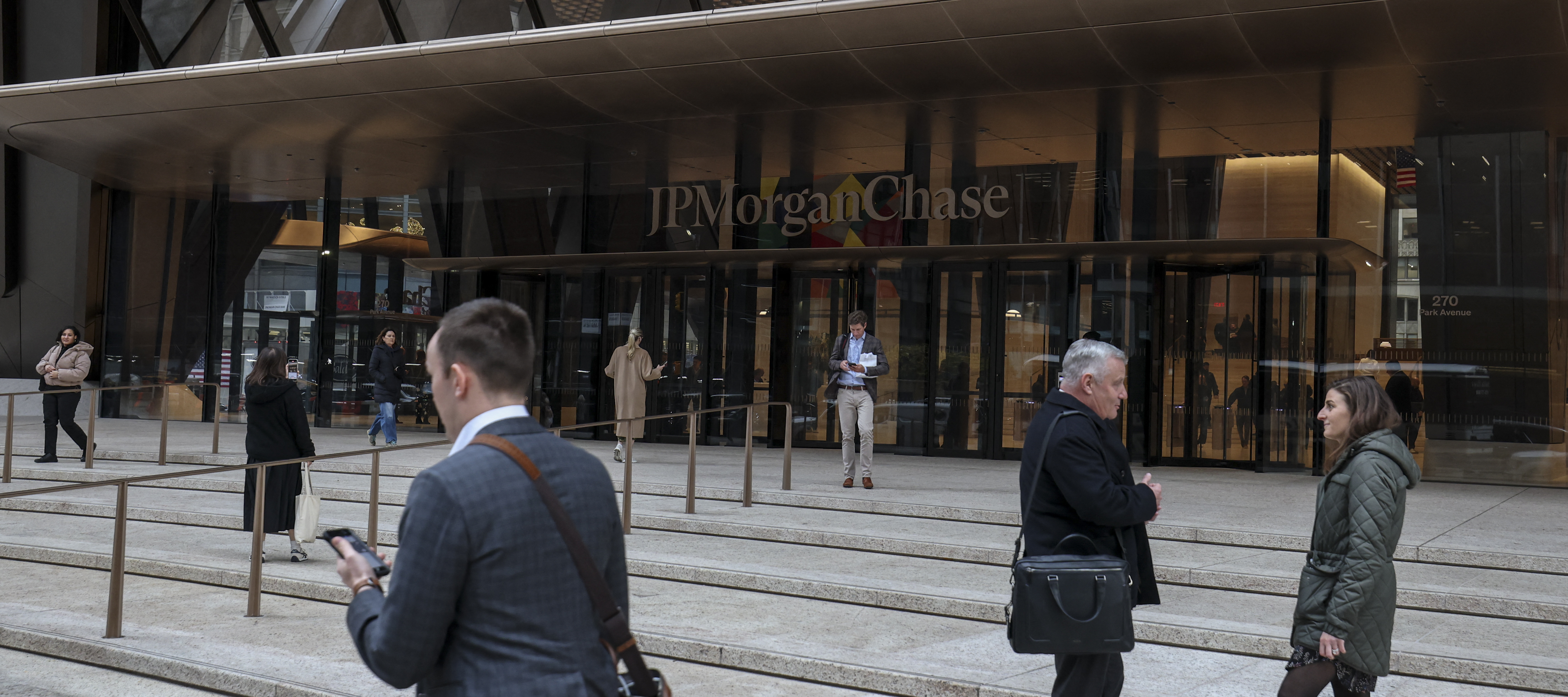 Five-day, return-to-office mandates are back. Here’s why they may be driving top talent away instead of boosting productivity.