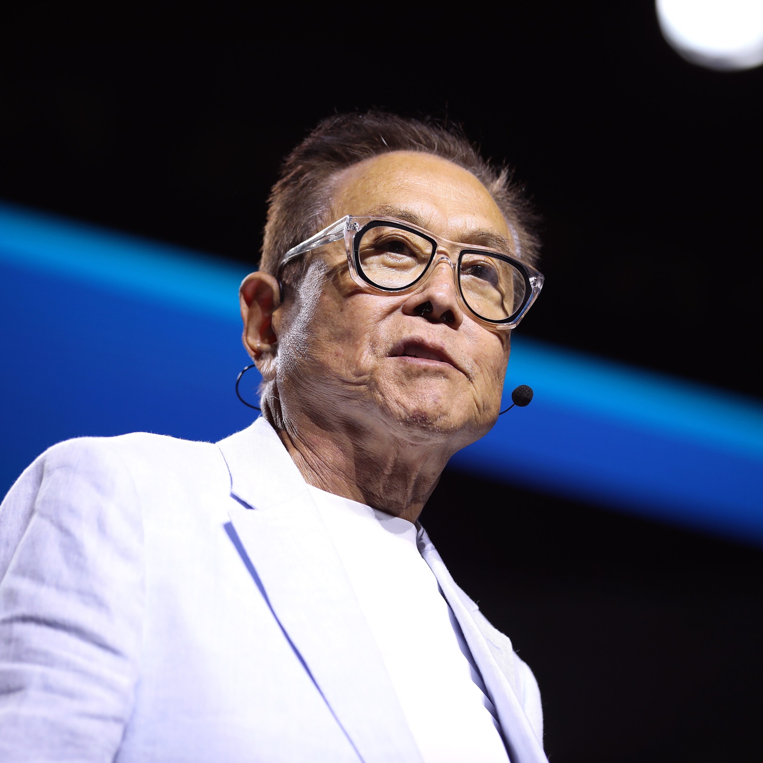 Robert Kiyosaki speaking with attendees at the 2024 FreedomFest.