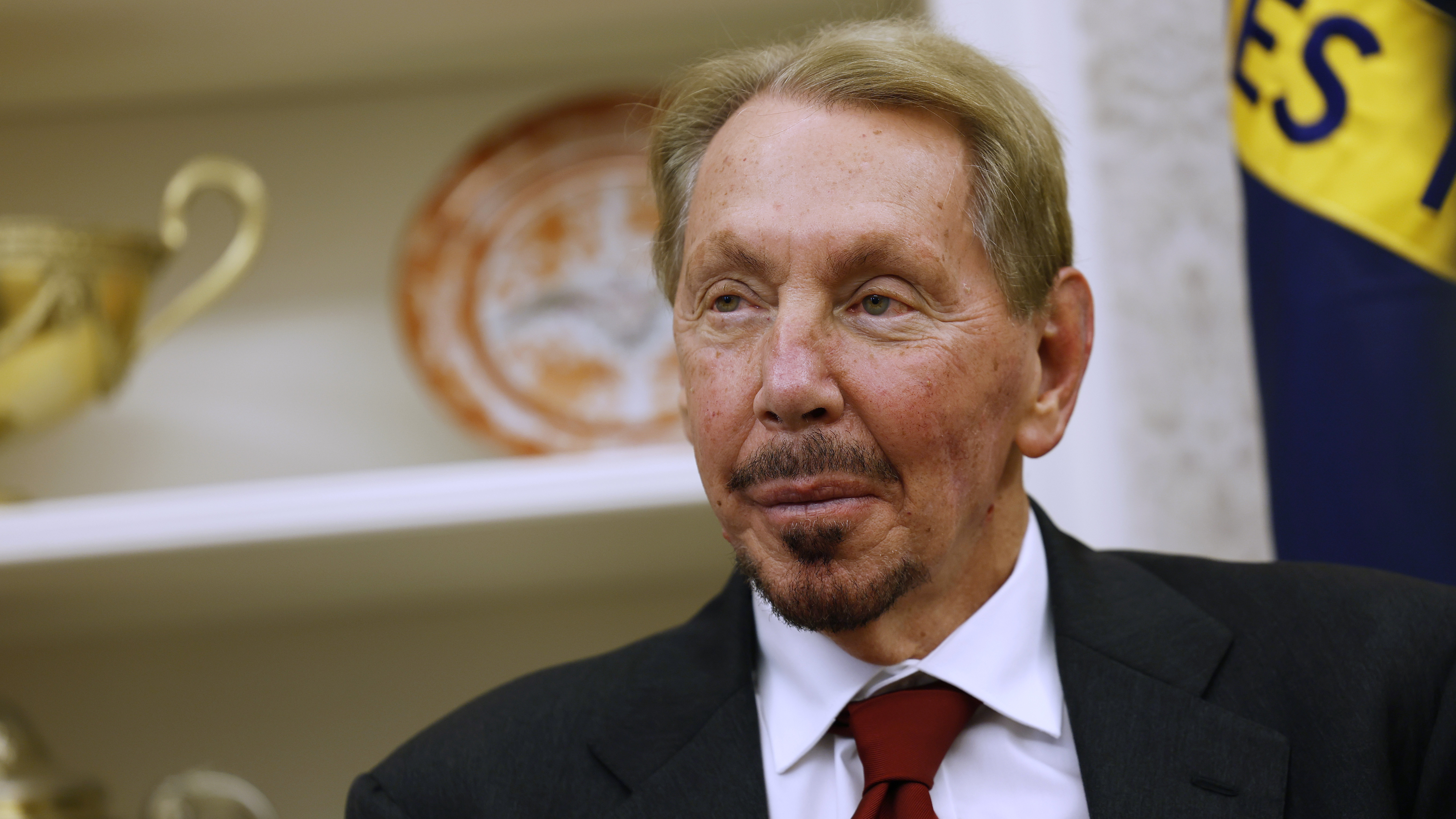 Oracle fired up to 30,000 workers via email