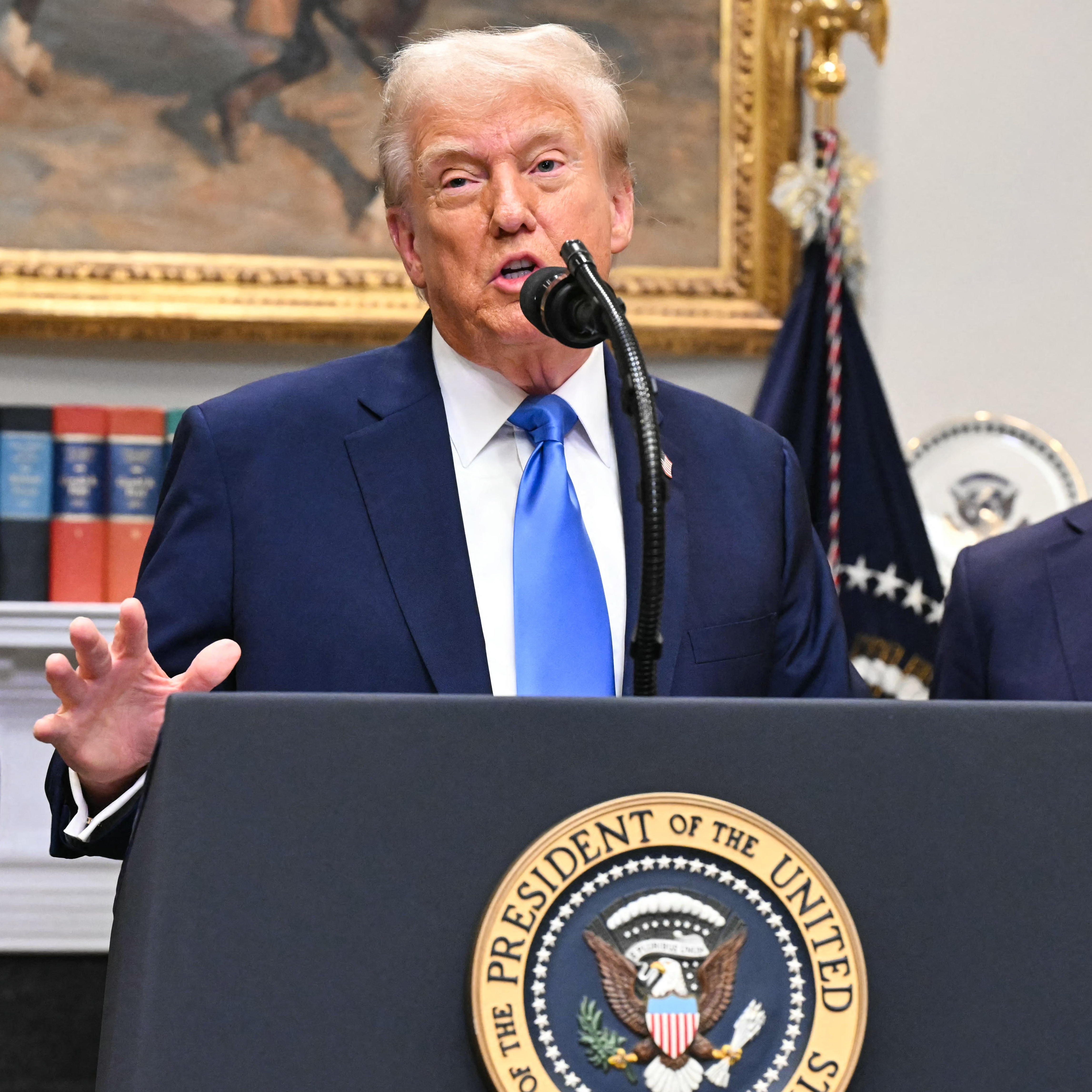 US President Donald Trump, alongside Secretary of Health and Human Services Robert F. Kennedy Jr. and Medicare and Medicaid Administrator Mehmet Oz