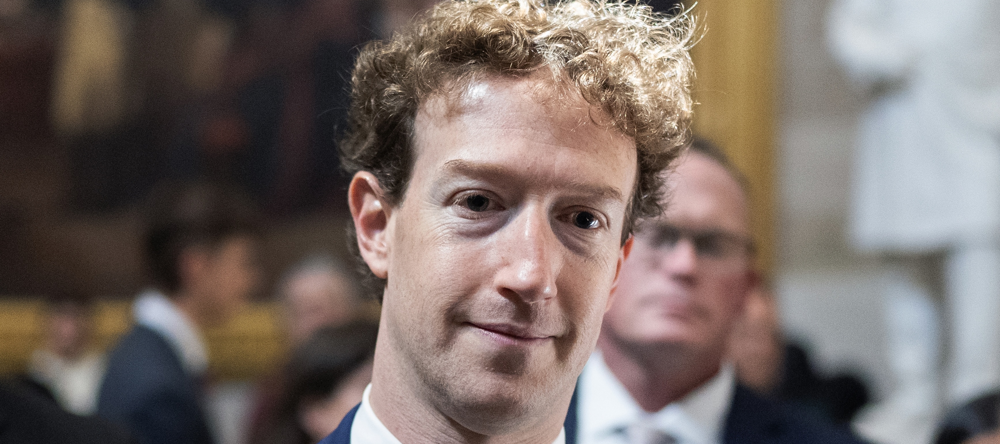 Mark Zuckerberg is overseeing the development of an AI-powered, 3D-animated version of himself to talk to Meta staff.