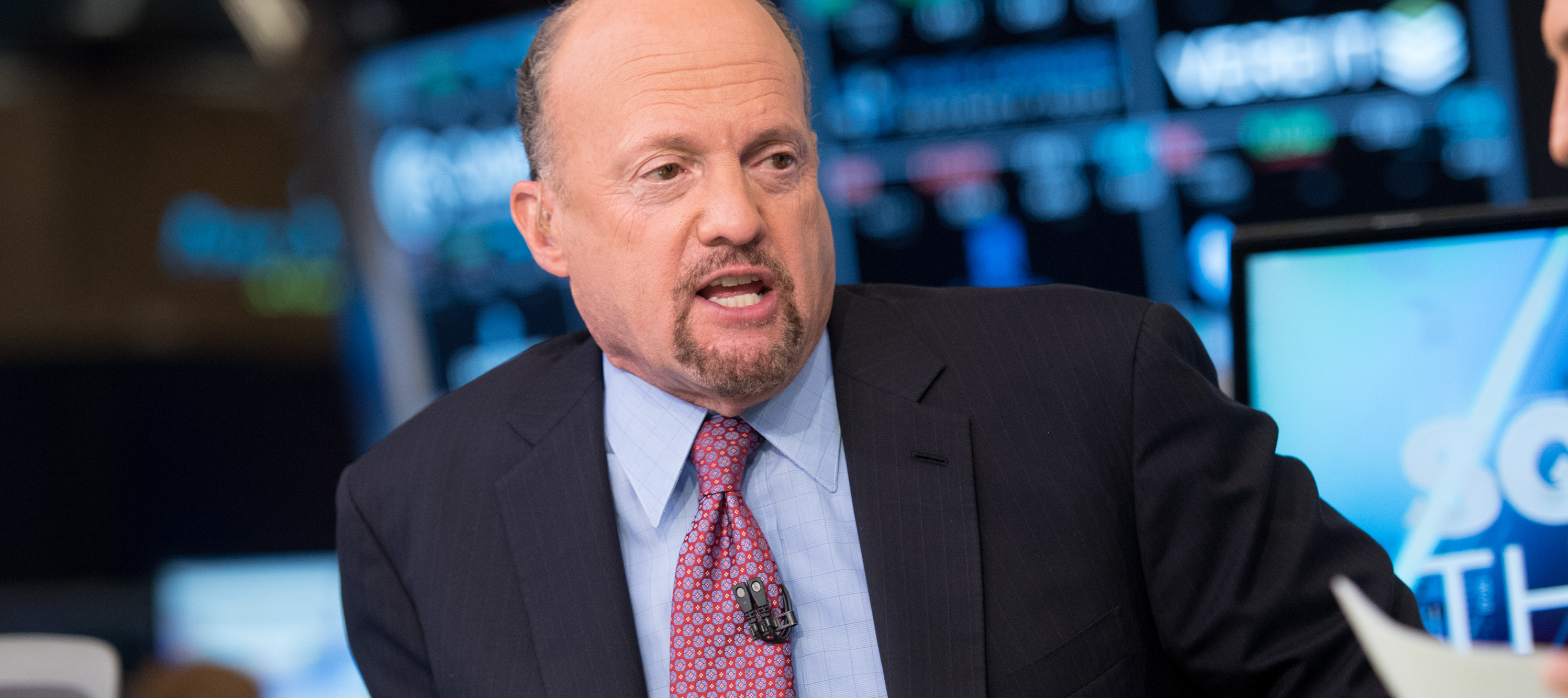 Jim Cramer, seen here at the New York Stock Exchange, predicts S&amp;P 500 performance will remain strong during the Iran war.