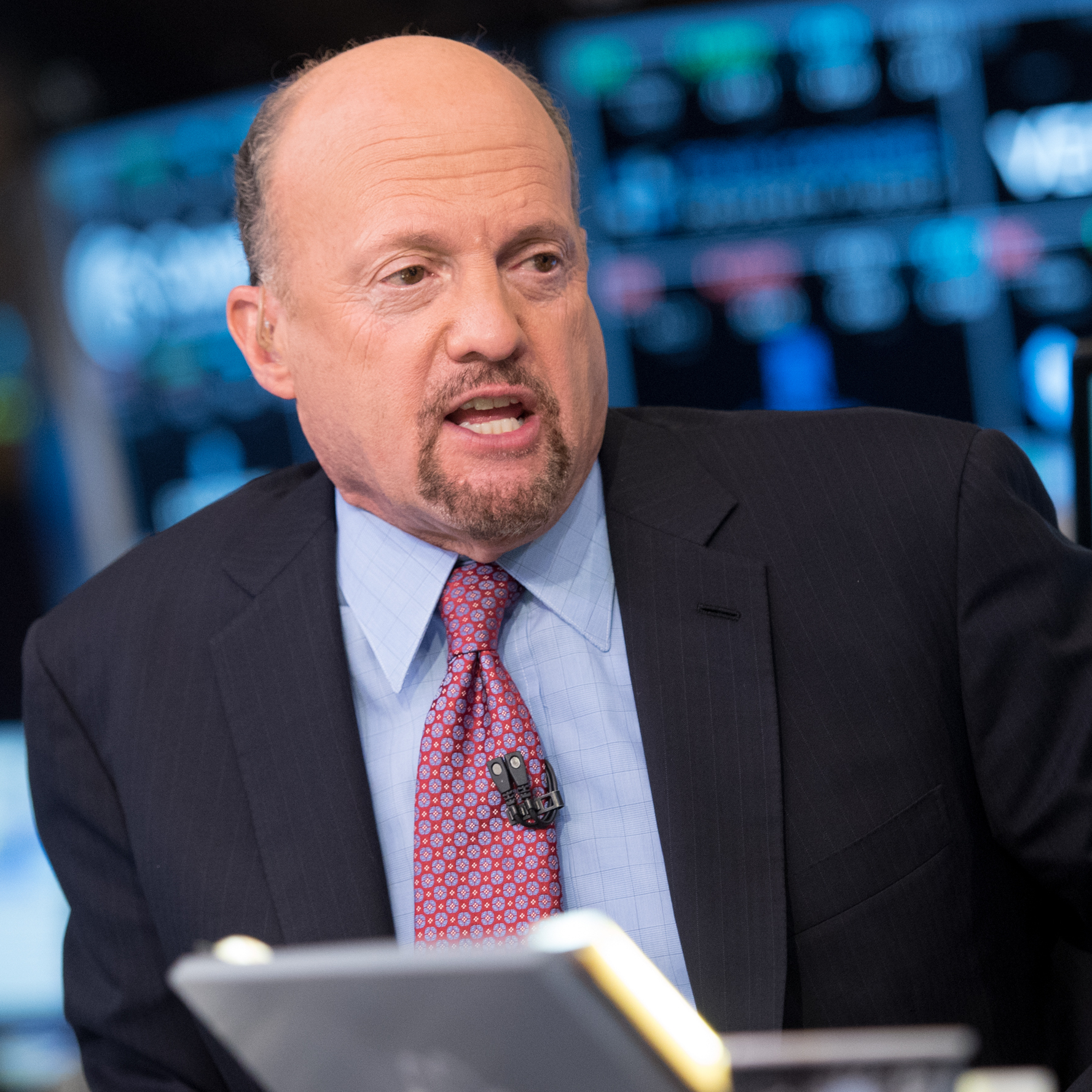Jim Cramer, seen here at the New York Stock Exchange, predicts S&amp;P 500 performance will remain strong during the Iran war.