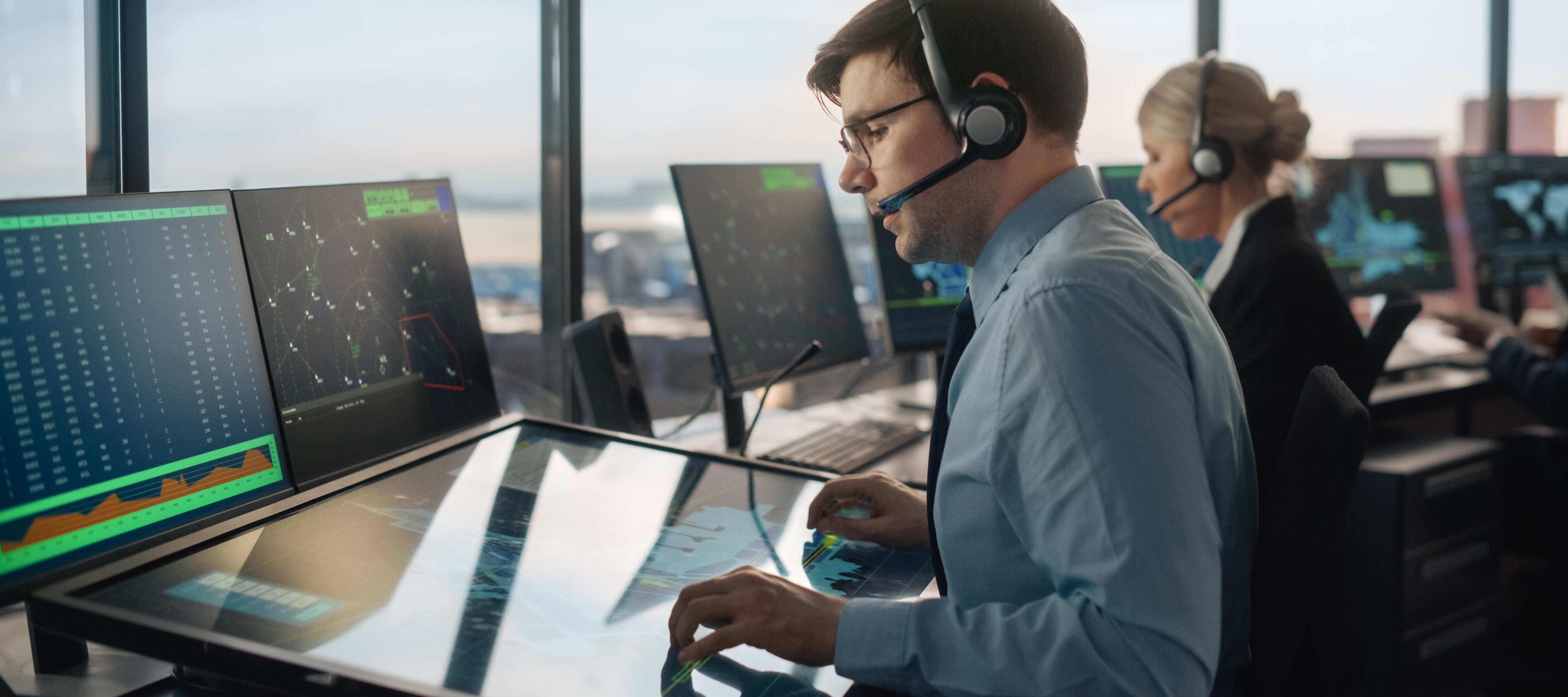 The U.S. Department of Transportation has launched an ad campaign to recruit gamers for air traffic control jobs.