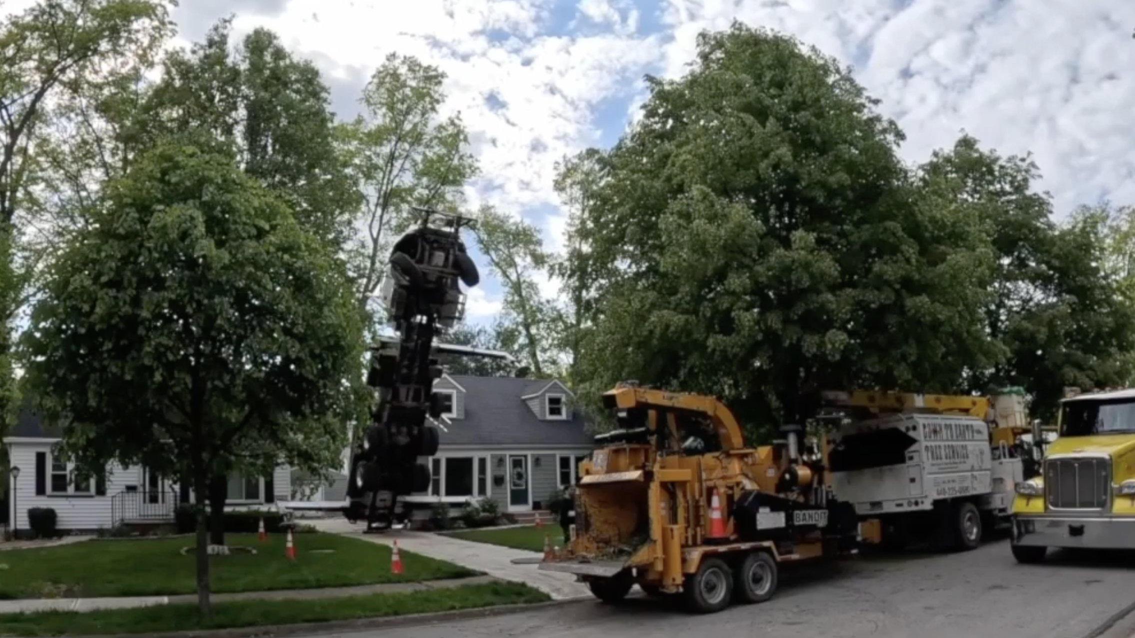 A huge crane flipped in the air and crashed into two Ohio homes — now investigators are trying to find what went wrong