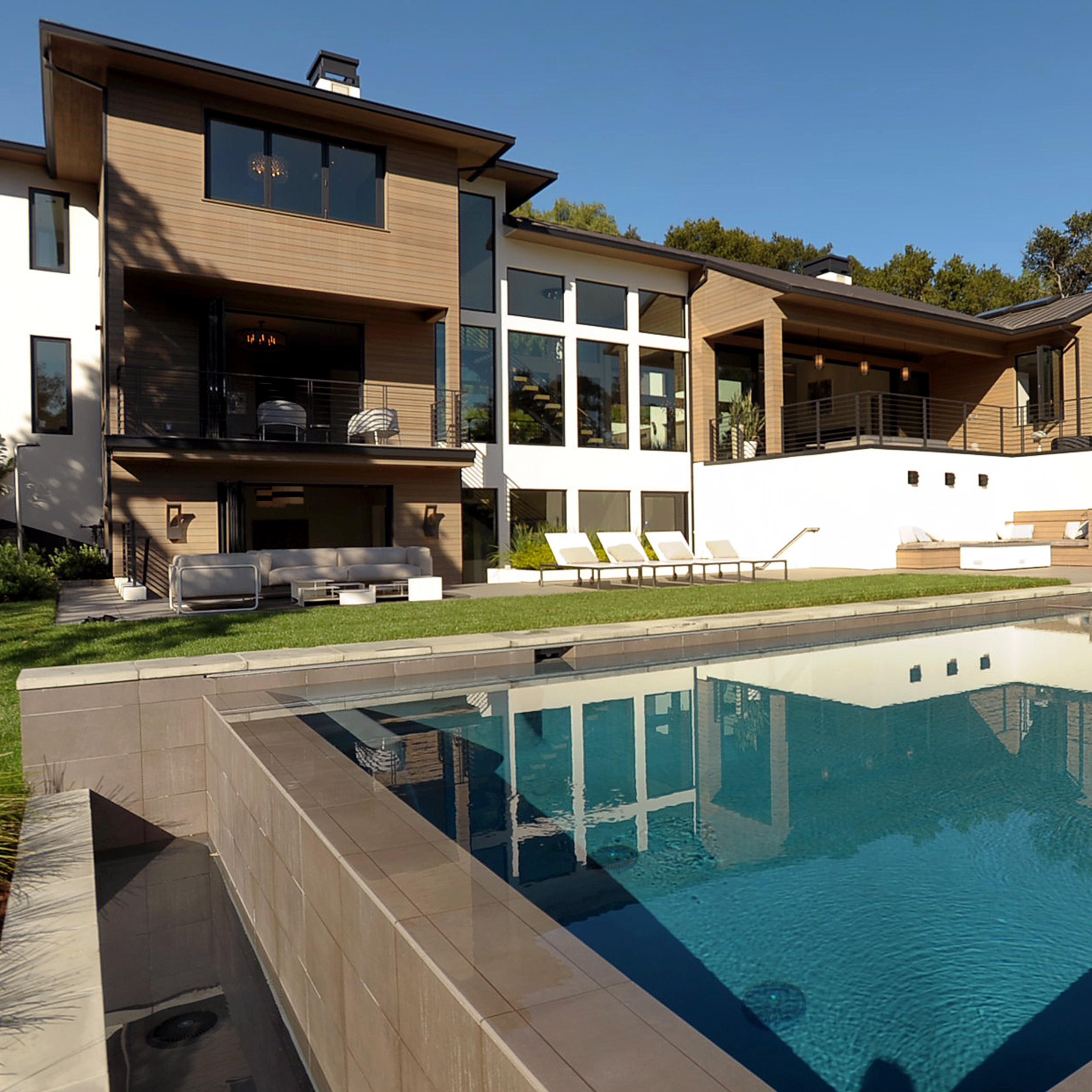 Silicon Valley properties like this $20-million Palo Alto mansion are increasingly changing hands in virtual silence