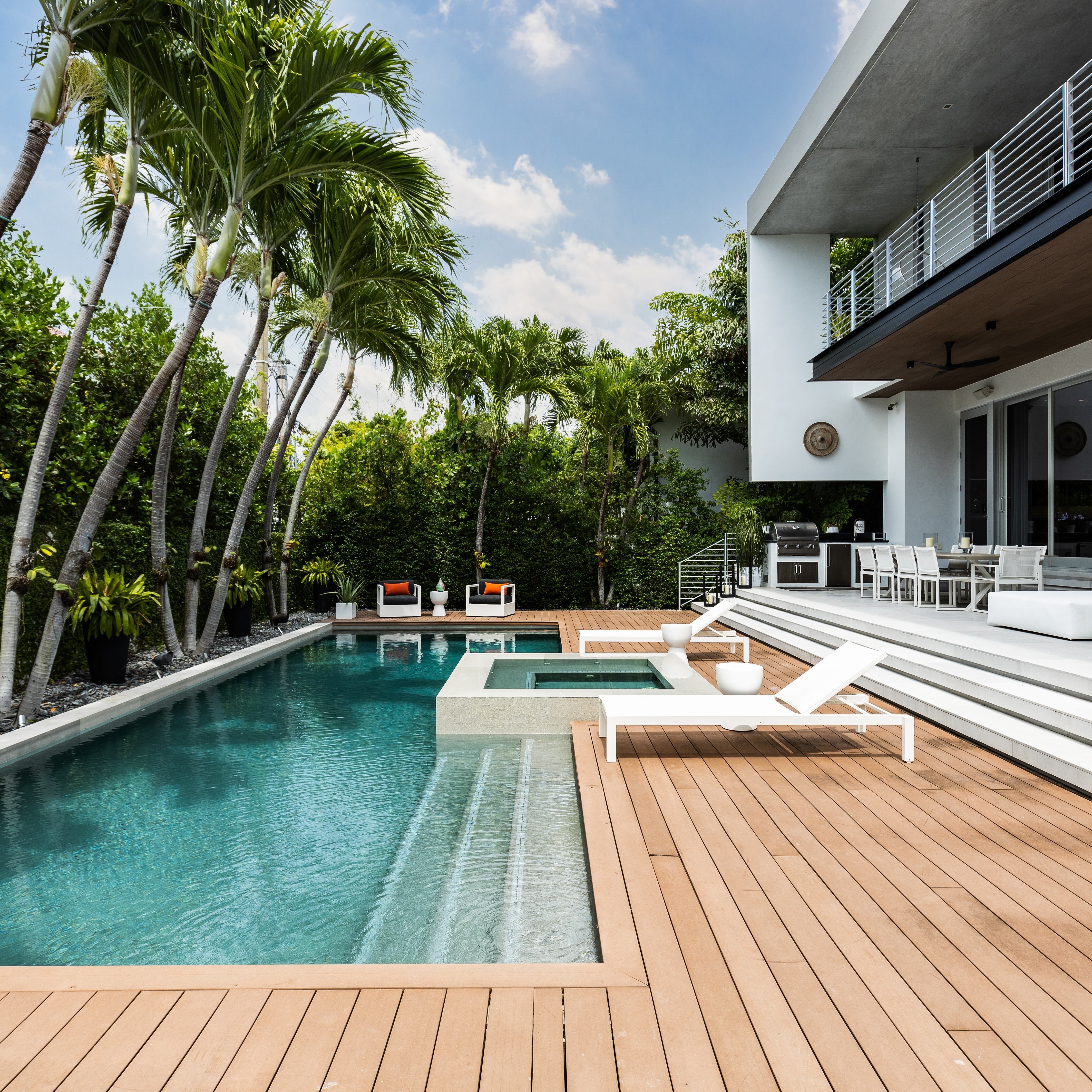 Luxury backyard pool at Florida home