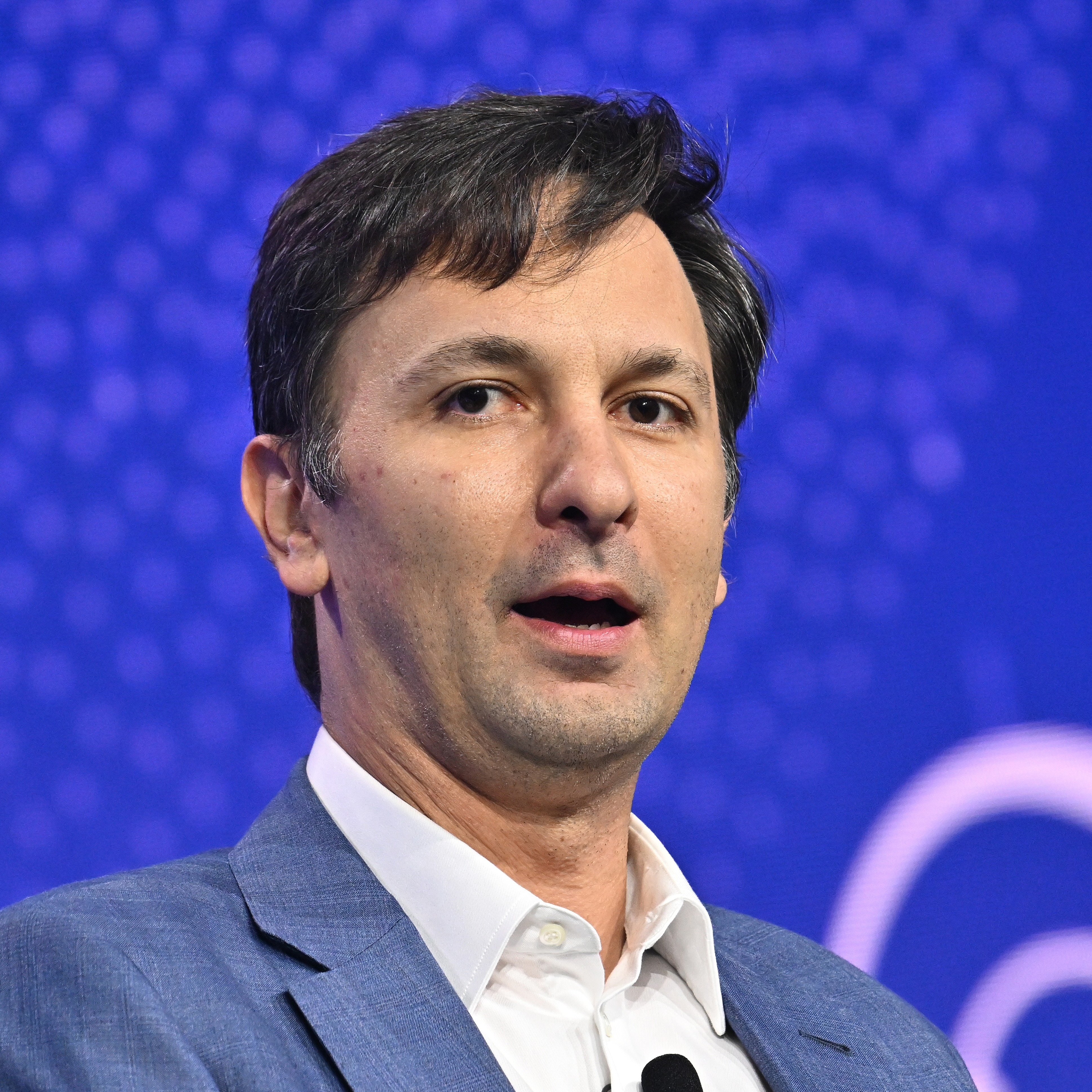 Kaz Nejatian, CEO of Opendoor, speaks at a 2025 event in Atlanta.