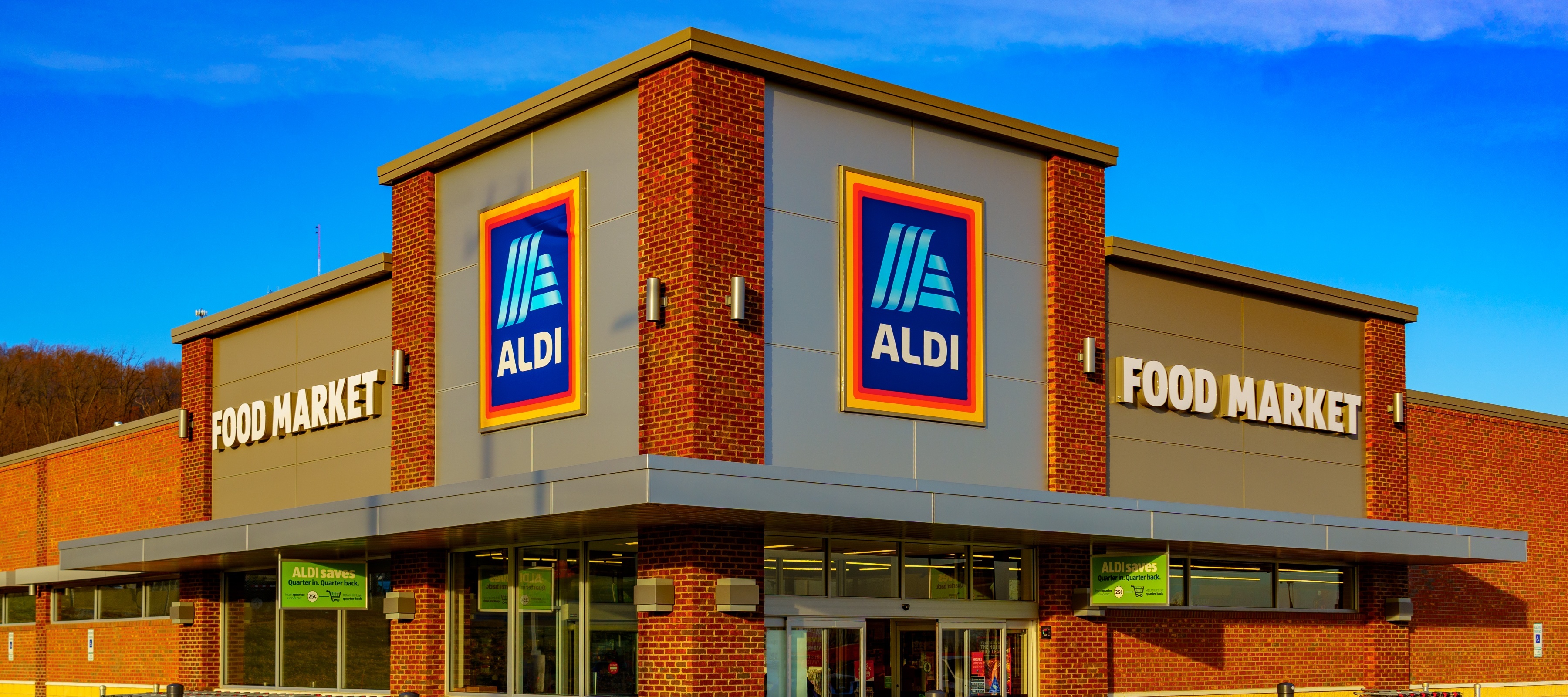 The outside of an Aldi grocery store