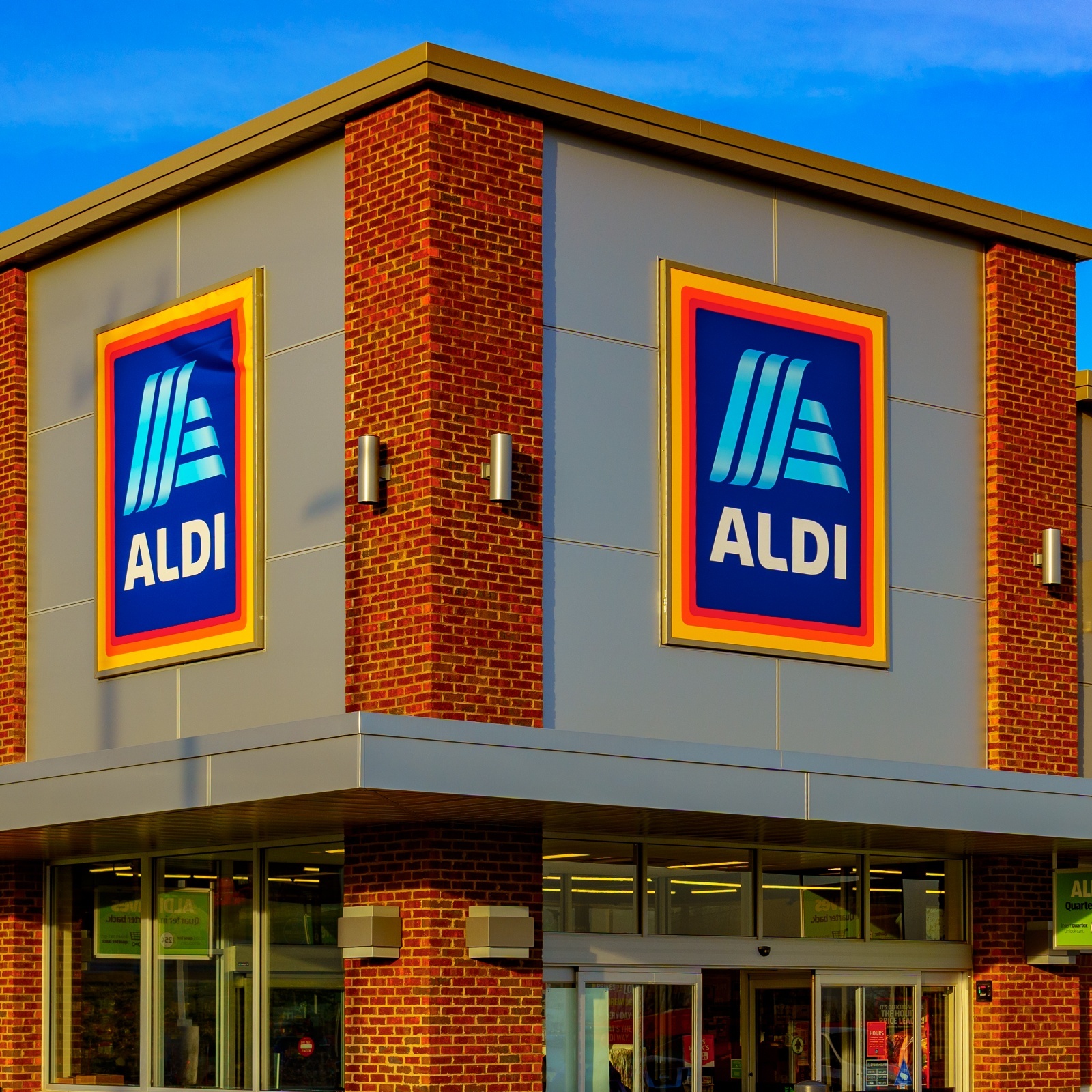 The outside of an Aldi grocery store