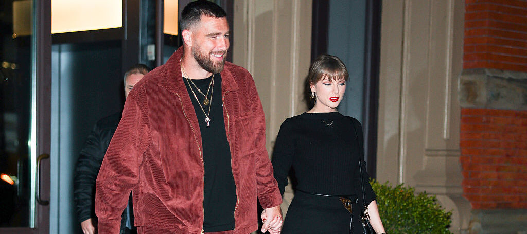 A photo of Taylor Swift and Travis Kelce