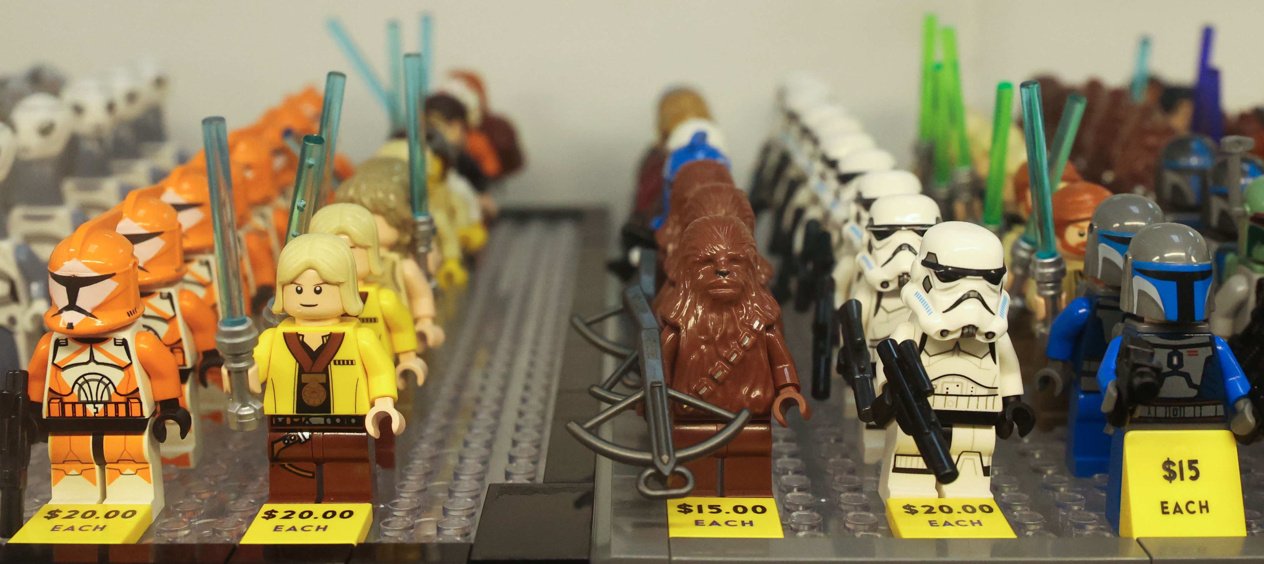 Star Wars branded Legos are at the heart of a convoluted dispute involving a consignment store in Oregon.