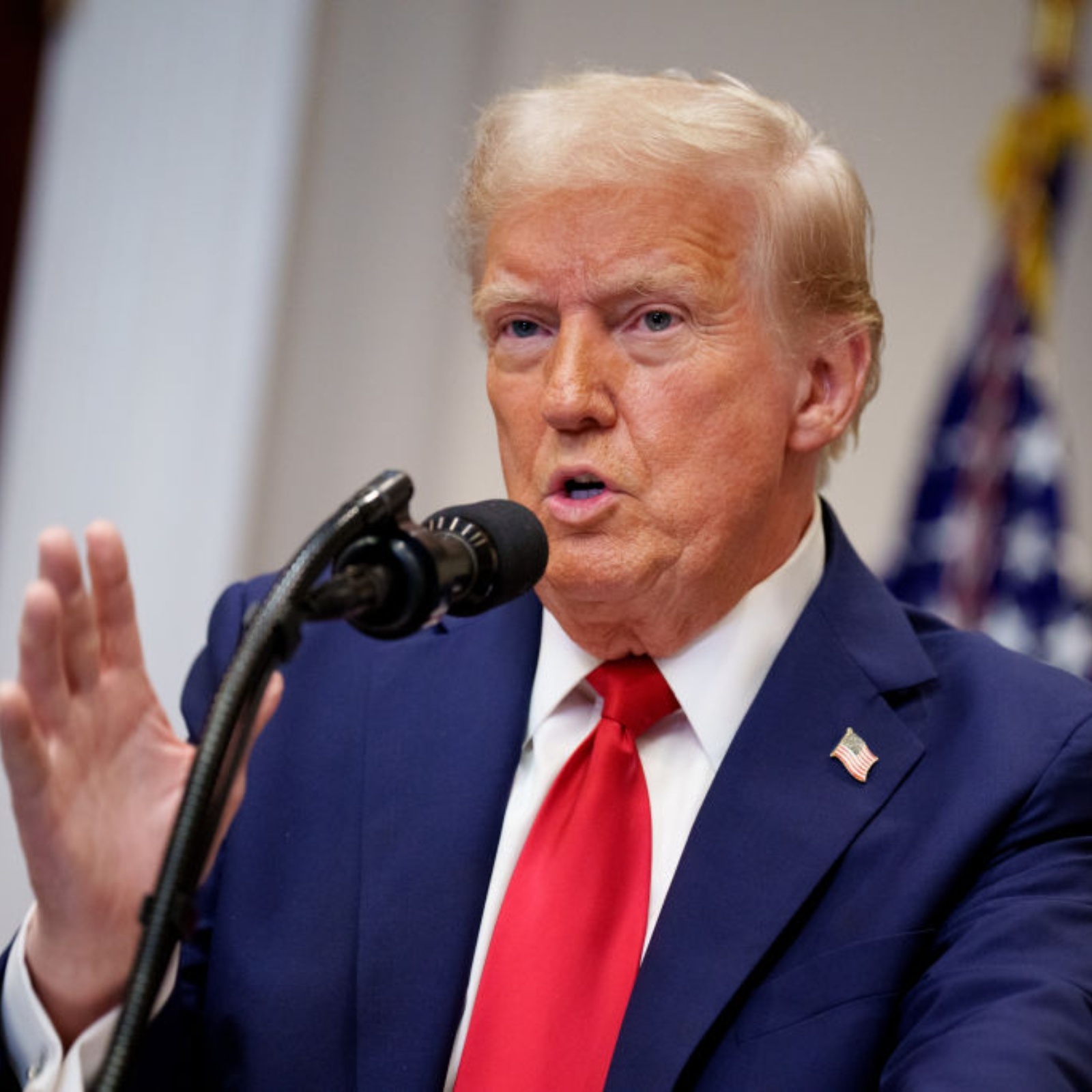Photos of U.S. President Donald Trump and Chinese President Xi Jinping