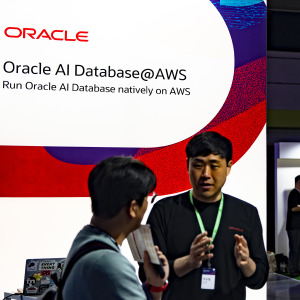 Attendees explore the Oracle exhibition booth during the AWS Summit Seoul 2026.