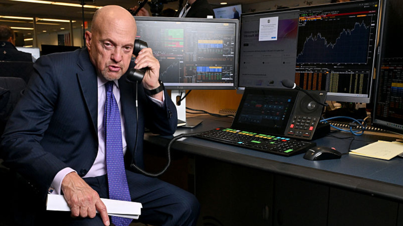 ‘I lived through 2000, I don't want the sequel’: Jim Cramer says AI's circular financing is getting out of hand