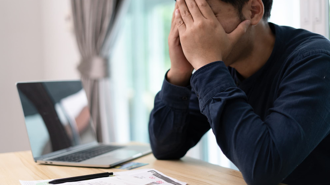 26-year-old with $45K in debt gets roasted online over his $800 monthly entertainment budget: 'Get your head out of the clouds'