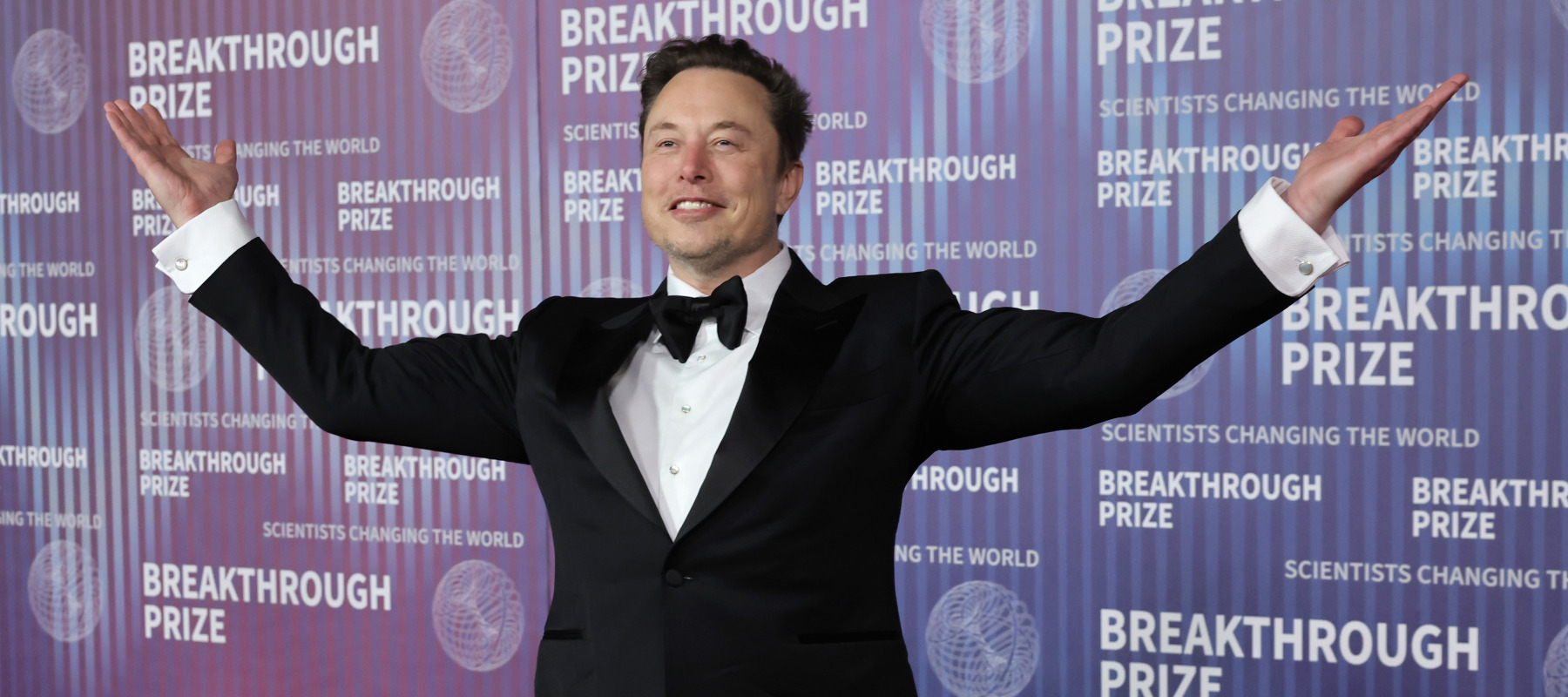 Elon Musk attends the 10th Annual Breakthrough Prize Ceremony.