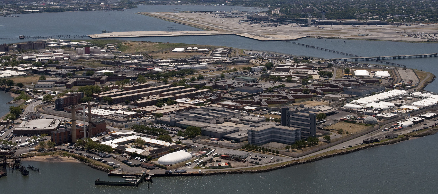 A photo of Rikers Island