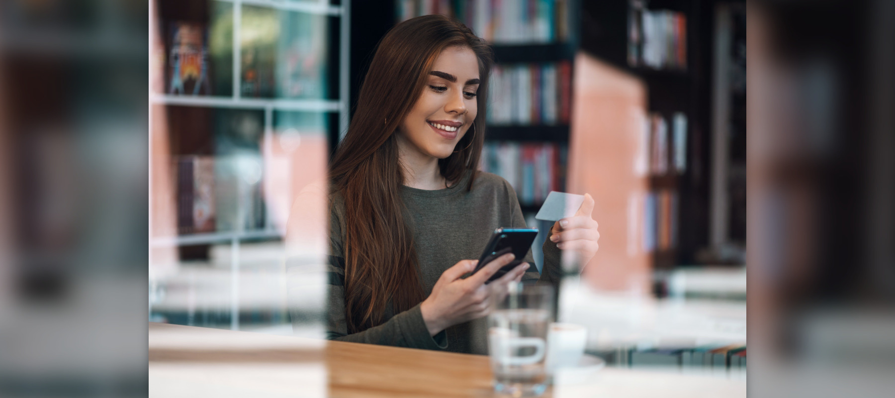 girl making venmo payment
