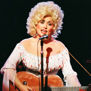 Dolly Parton performing around the time she gave the interview about her investments.