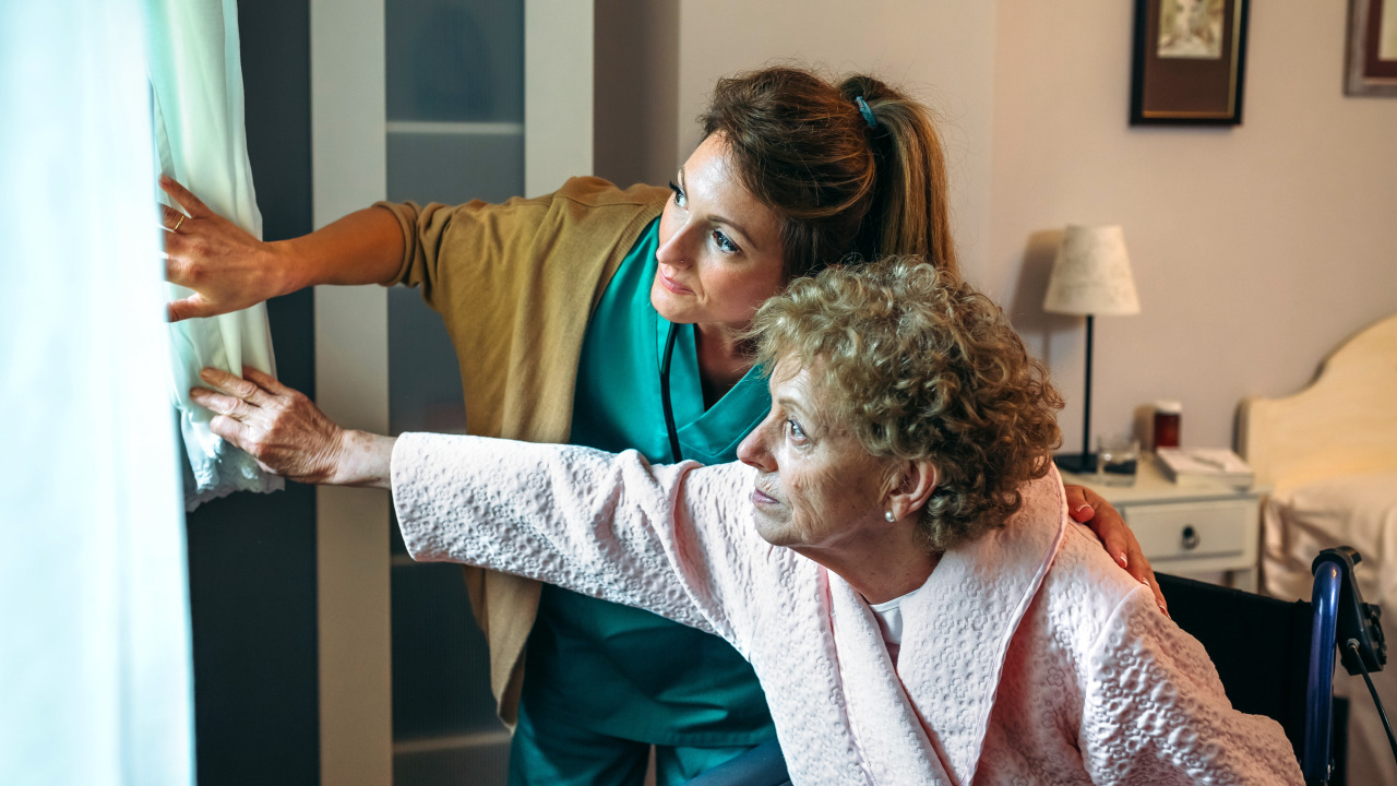 A caregiver had a $215,000 house deed transferred from an Alzheimer's patient — here's what legal experts say families should do immediately
