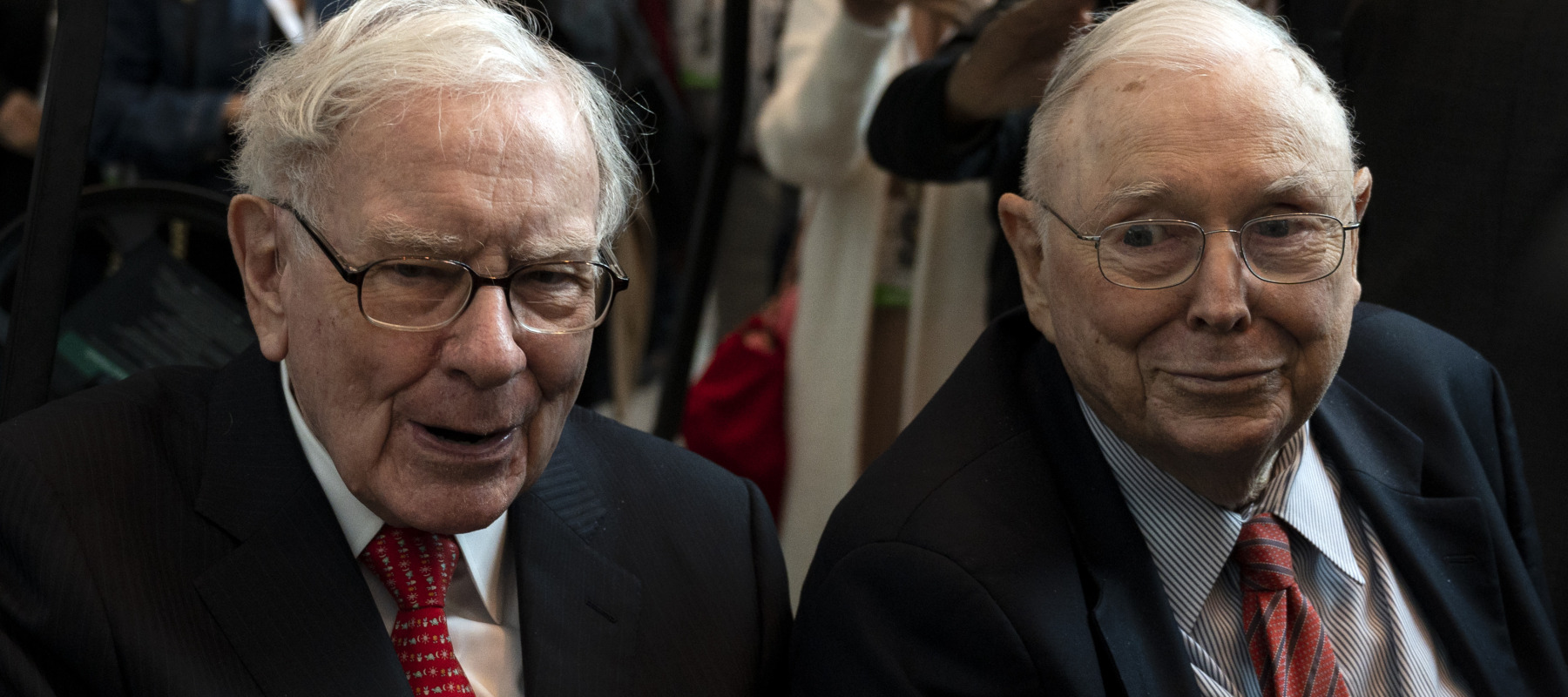 Warren Buffett (L), CEO of Berkshire Hathaway, and vice chairman Charlie Munger attend the 2019 annual shareholders meeting in Omaha.