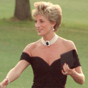 HRH Princess Diana, The Princess of Wales arrives for The Serpentine Gallery's summer party in Kensington Gardens, London, hosted by Vanity Fair on 29th June 1994.