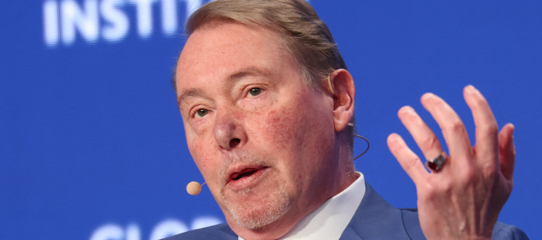 Billionaire 'Bond King' Jeffrey Gundlach speaks on stage