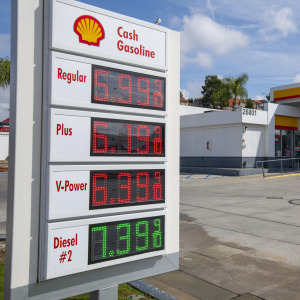 Gas prices at Shell gas station