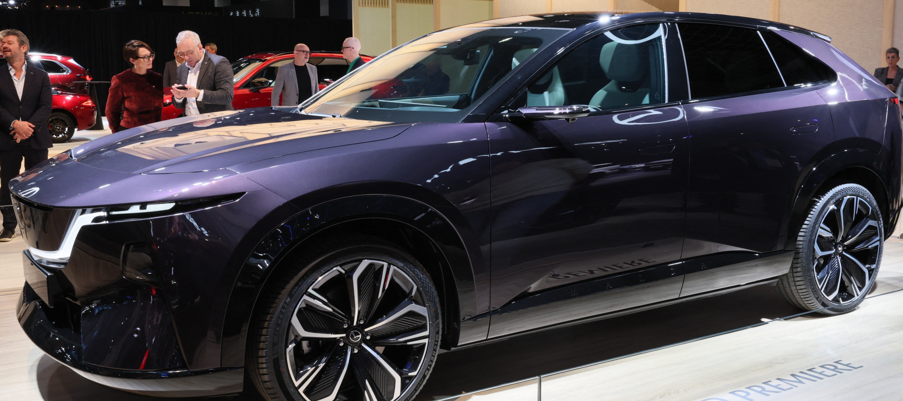 Mazda CX-6e