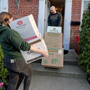 People moving into a new place