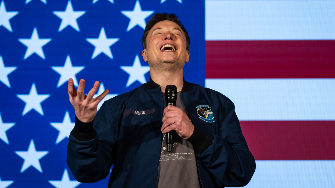 Musk is once again a trillionaire as SpaceX stock surges