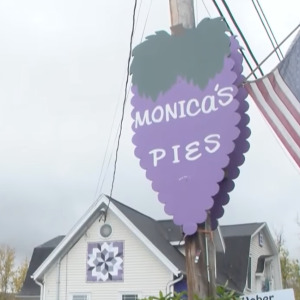 Monica's Pies roadside sign