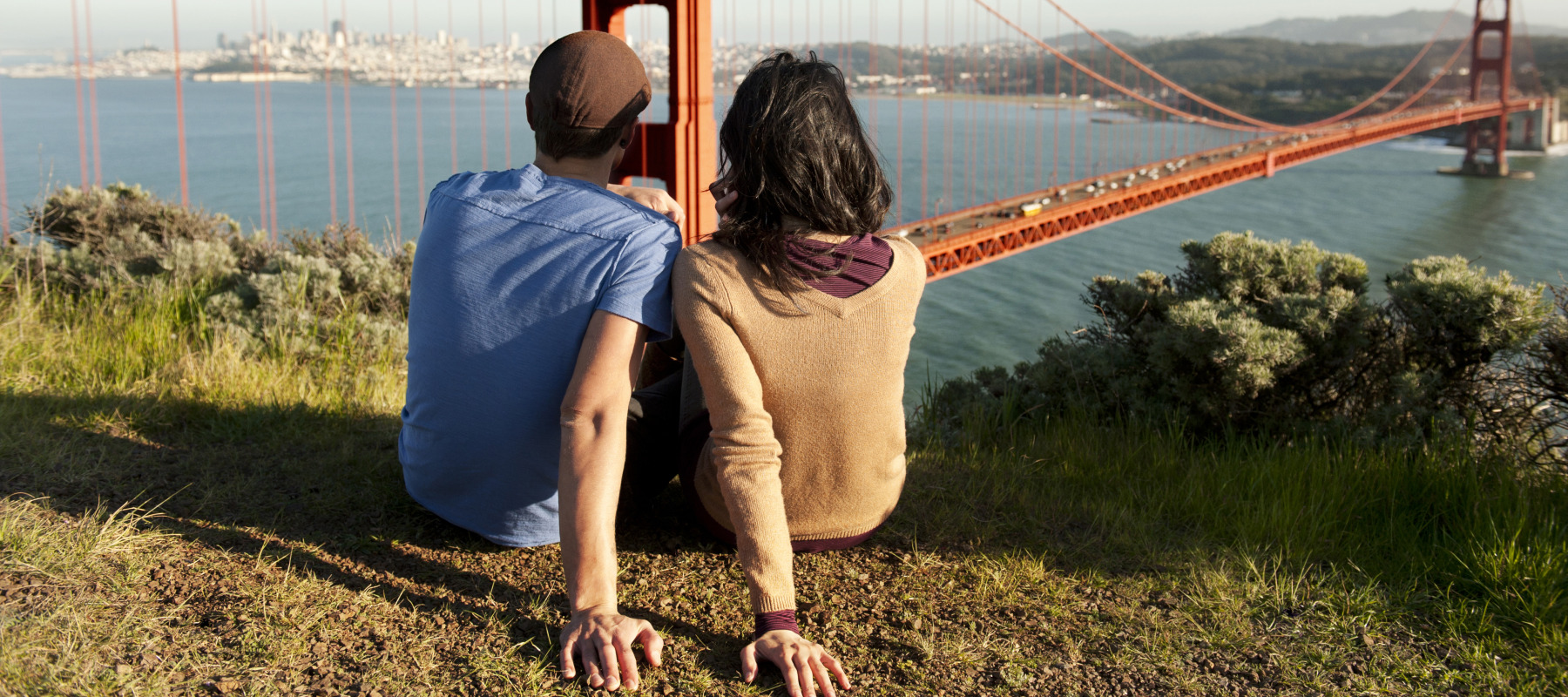 A couple meets for a first date in San Francisco.