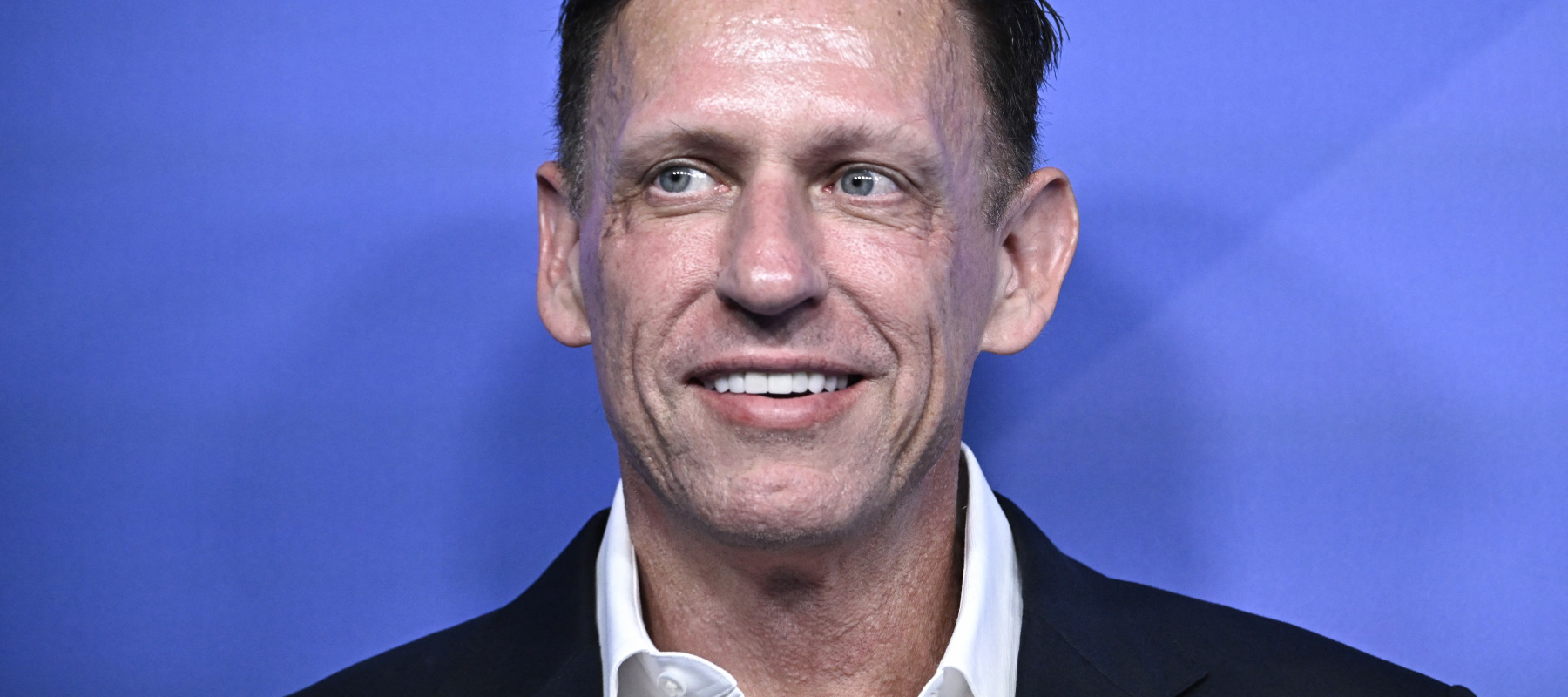 German-US entrepreneur, venture capitalist and conservative political activist Peter Thiel arrives on the red carpet for the Axel Springer Award.